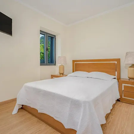 Casa Da Quebrada Santana (Madeira)